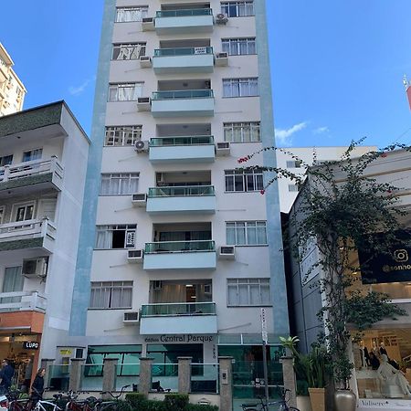 Apto Na Av Brasil Frente Ao Shopping,4Min Da Praia Balneário Camboriú 外观 照片